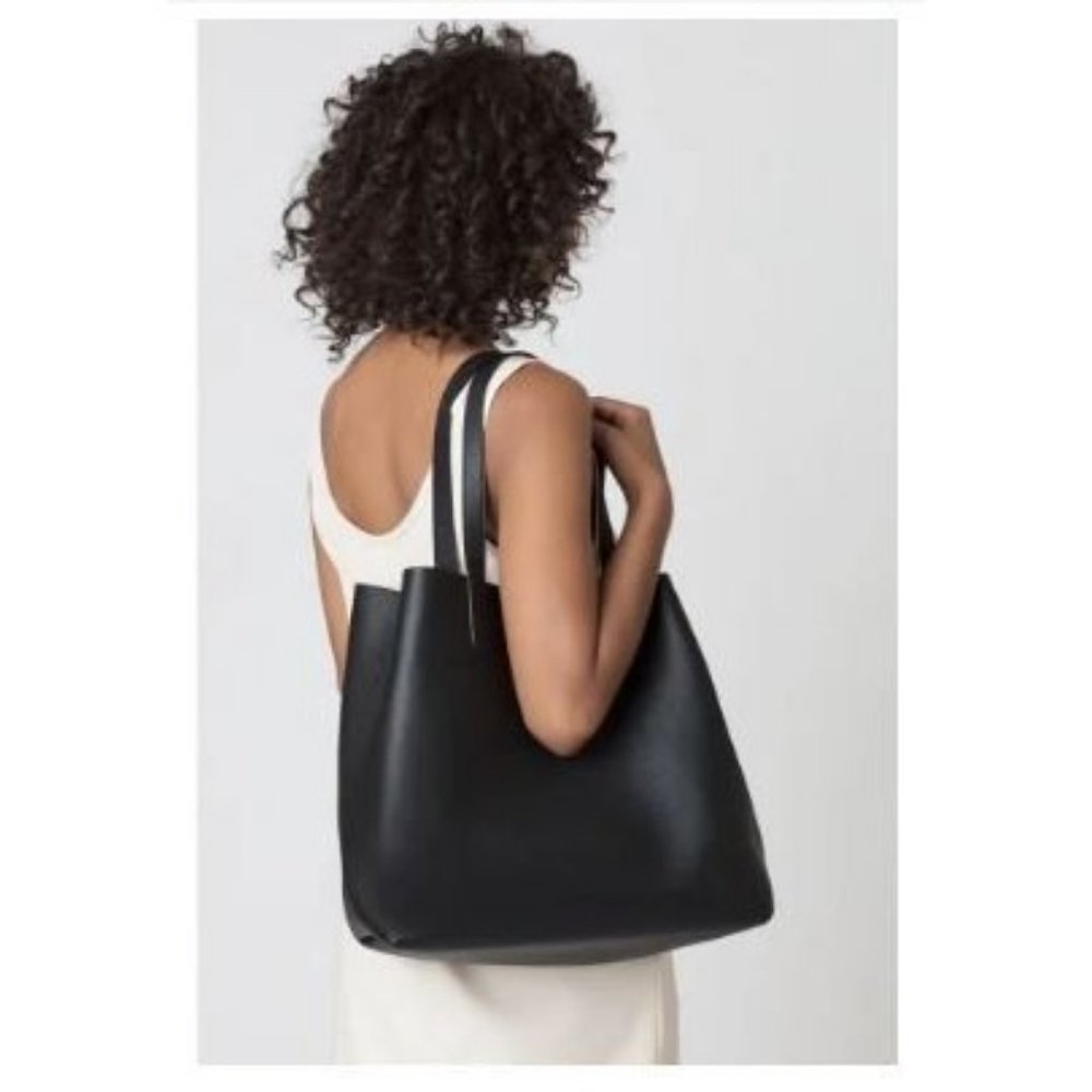 NWOT Stylish Tote Bag Reversible Shoulder with Coin Purse for Women 735